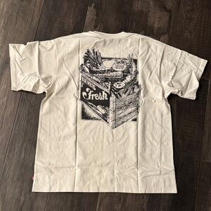 Levi mens large tee